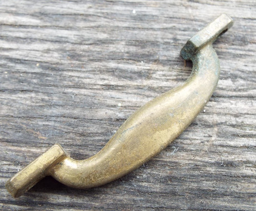 Very small recliamed - very, brass