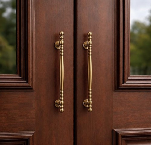 Piece main door - door, handle