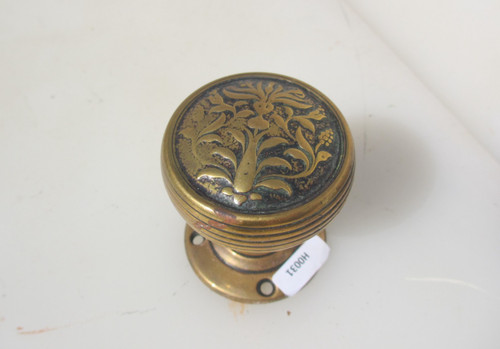 Victorian brass door knob - brass,