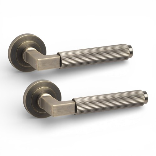 Antique brass reeded lever - reeded,
